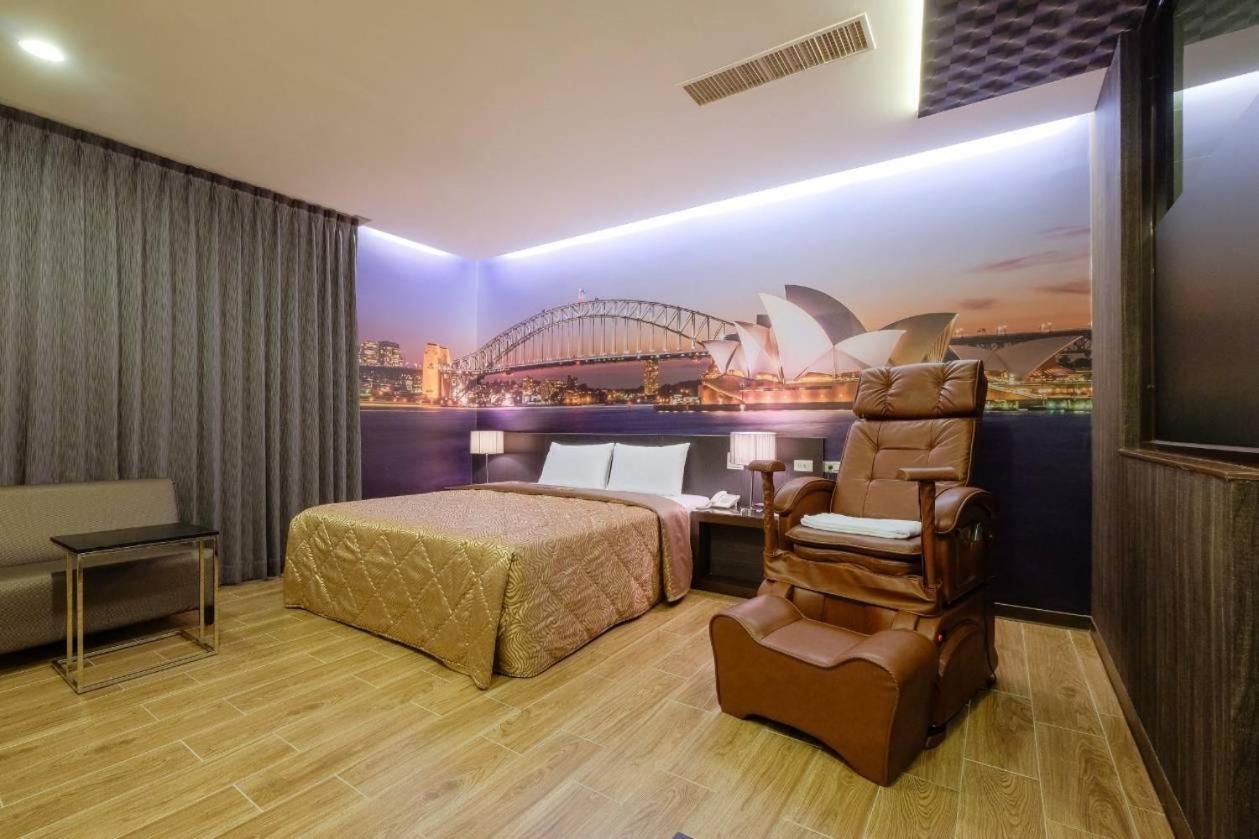 Foxdou Business Motel Tainan Exterior photo